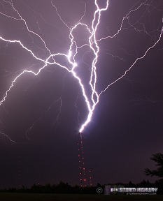 Type A upward lightning hits tower in Oklahoma City