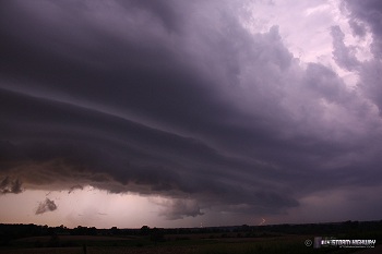 Galesburg, IL shelf cloud with lightning