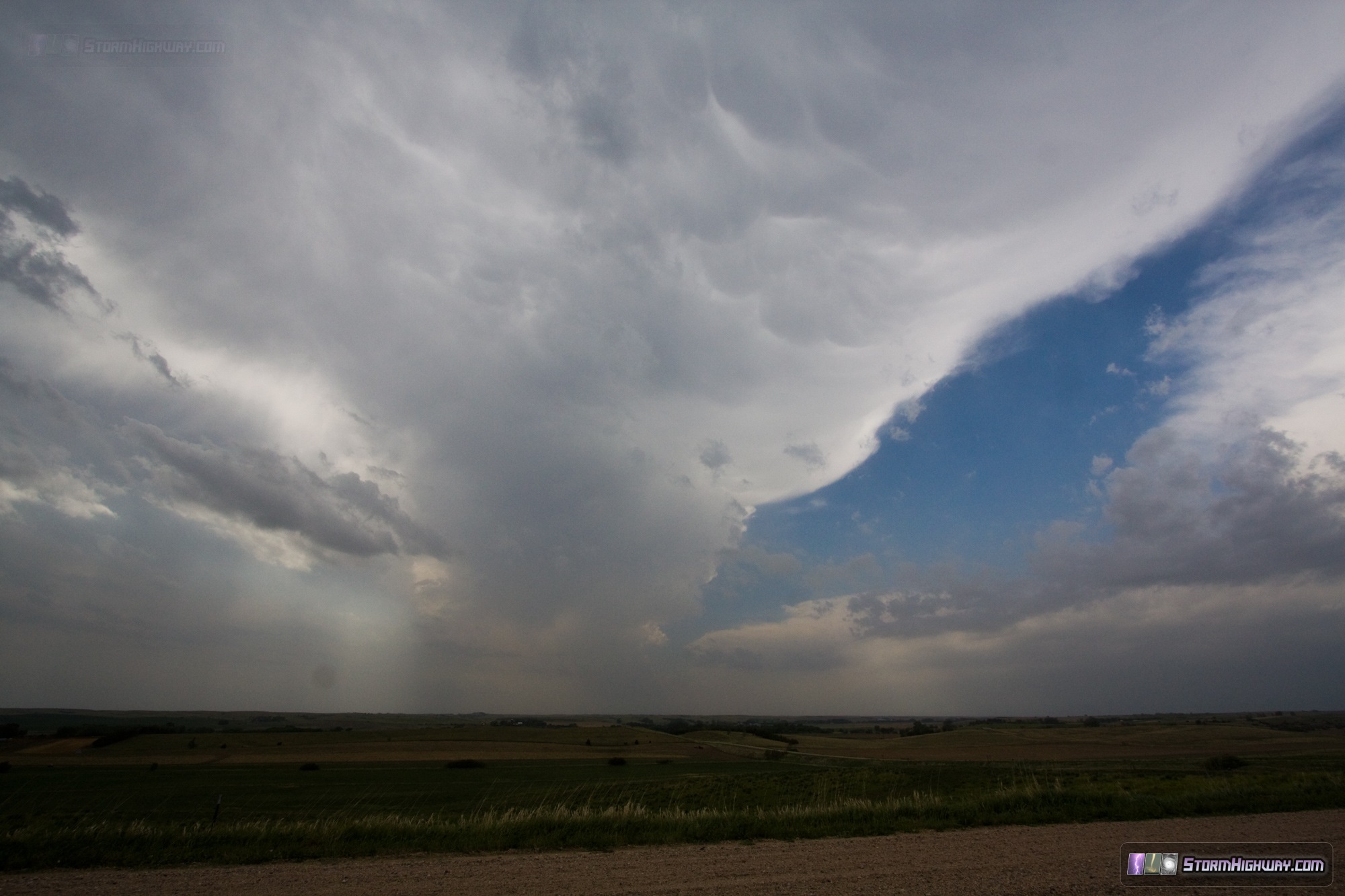 Struggling storms near Ansley, Nebraska - June 3, 2014