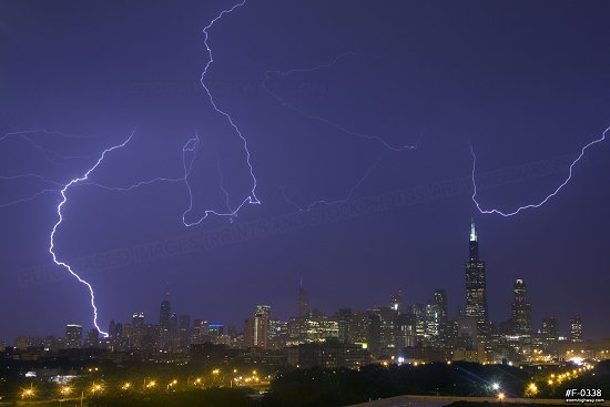 Lightning and the Chicago skyline, Illinois